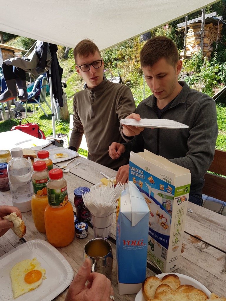 A5d5feee 0195 46a7 Be53 Aa334687848a